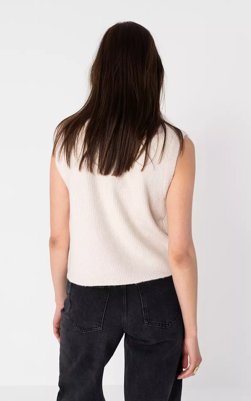 Knitted vest Cream