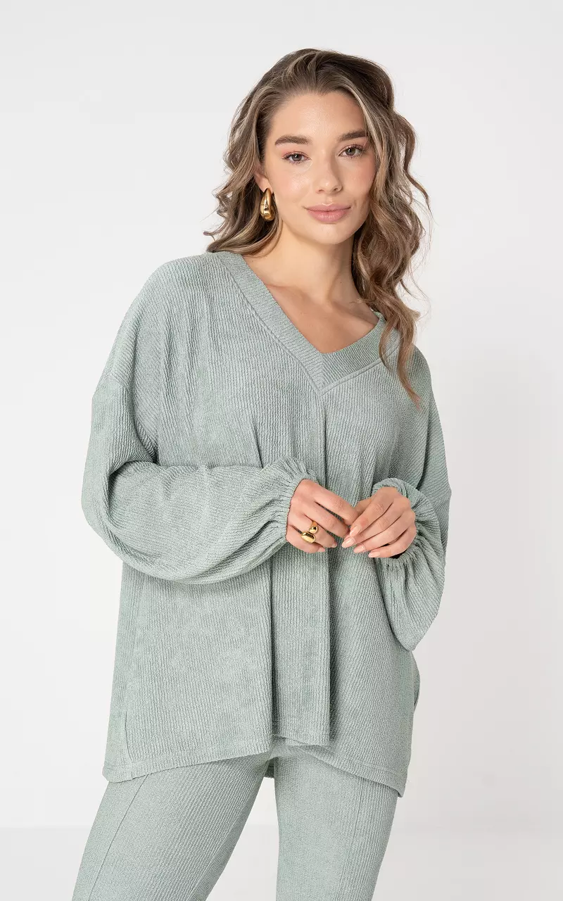 Top with v-neck Mint