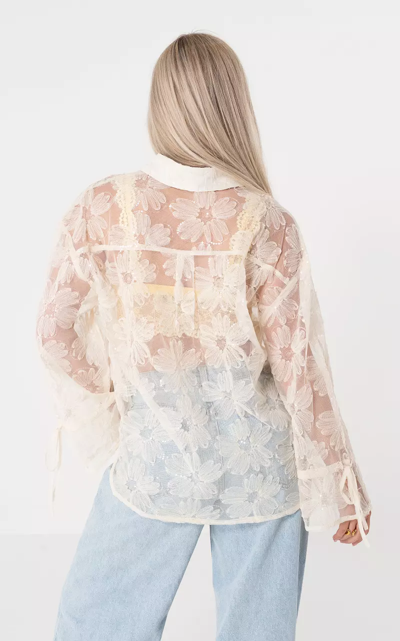 Blouse with sequins Cream