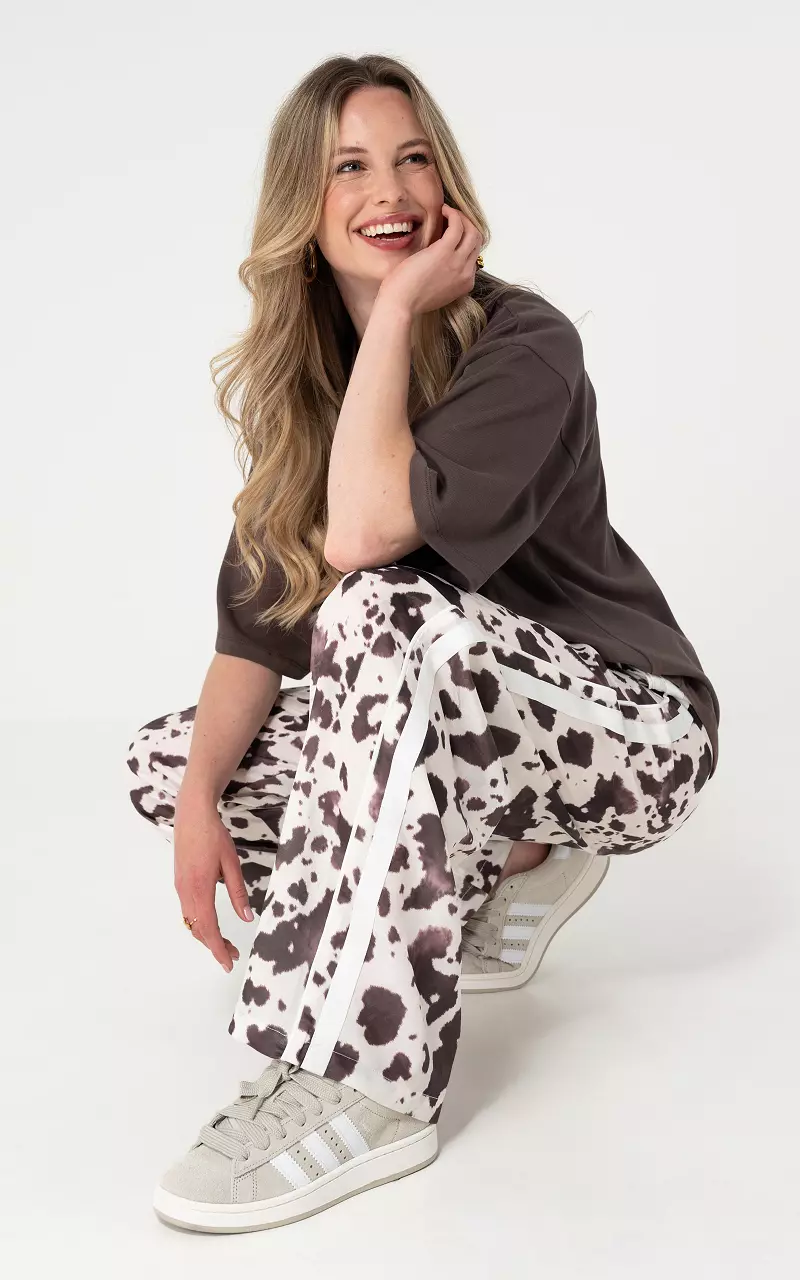 Wide Leg Hose mit Kuhmuster Weiß Braun