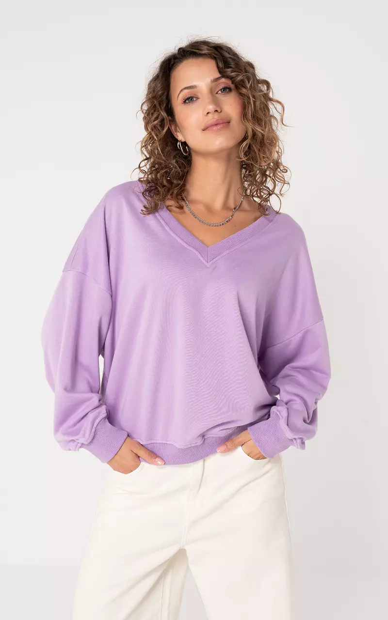 V-neck sweater Lilac