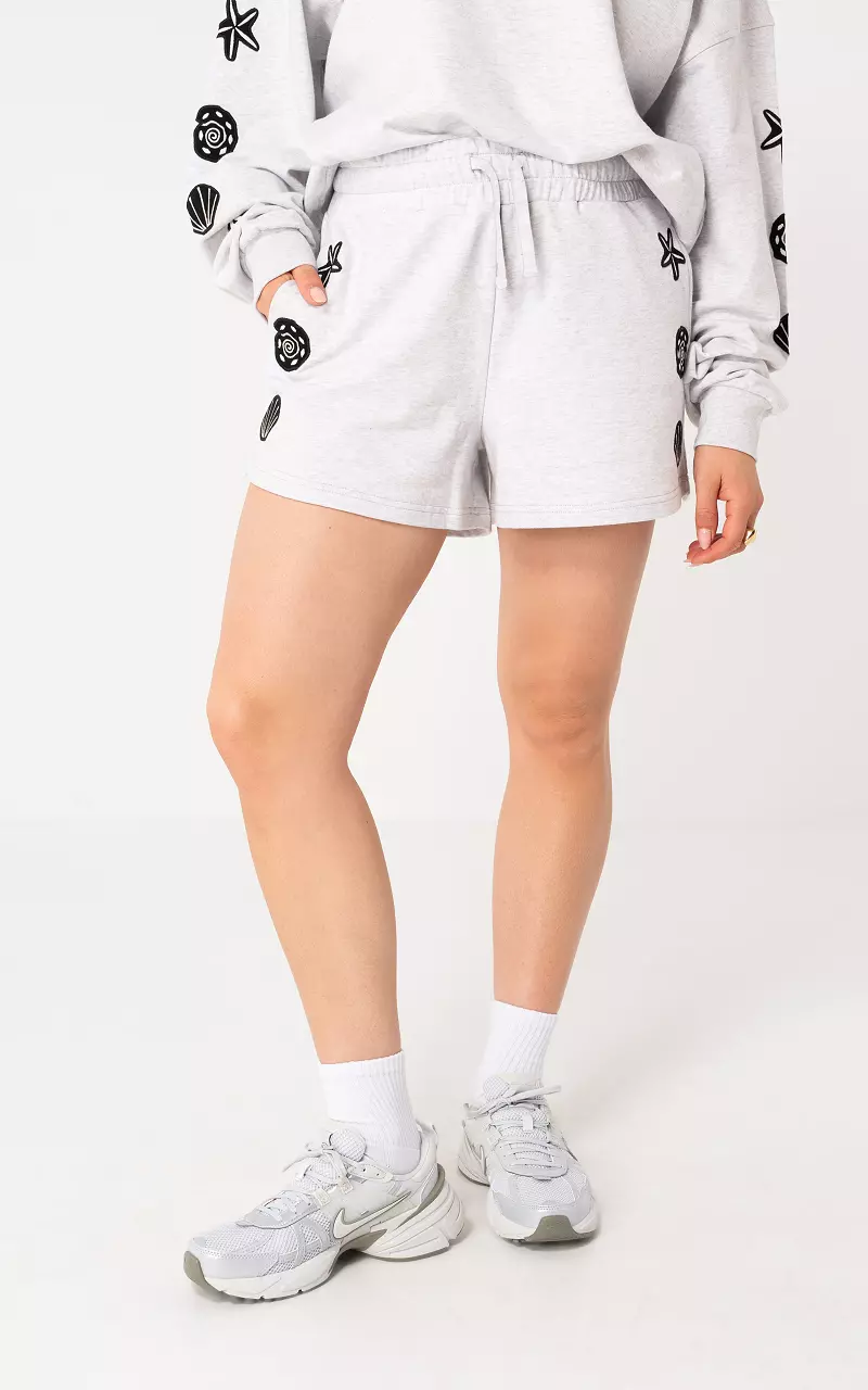 Shorts with embroidered print Light Grey