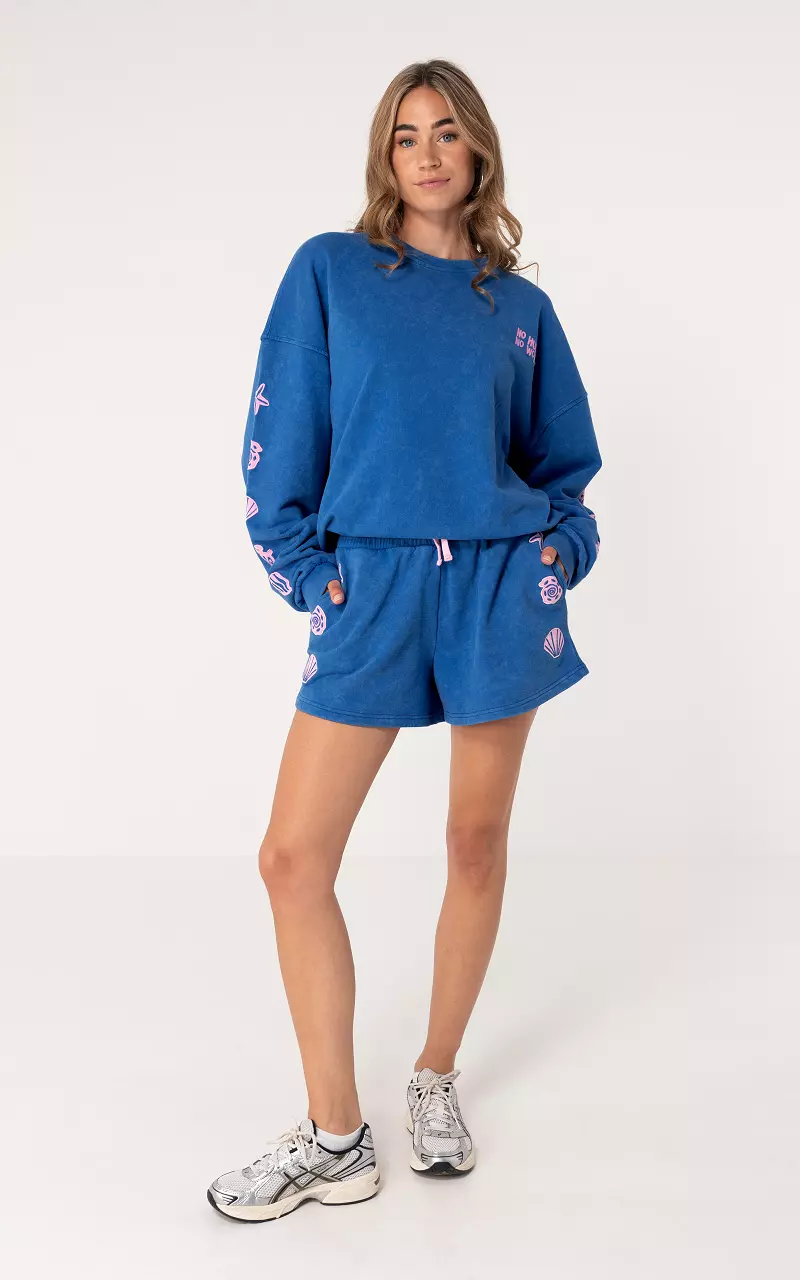 Shorts with embroidered print Blue