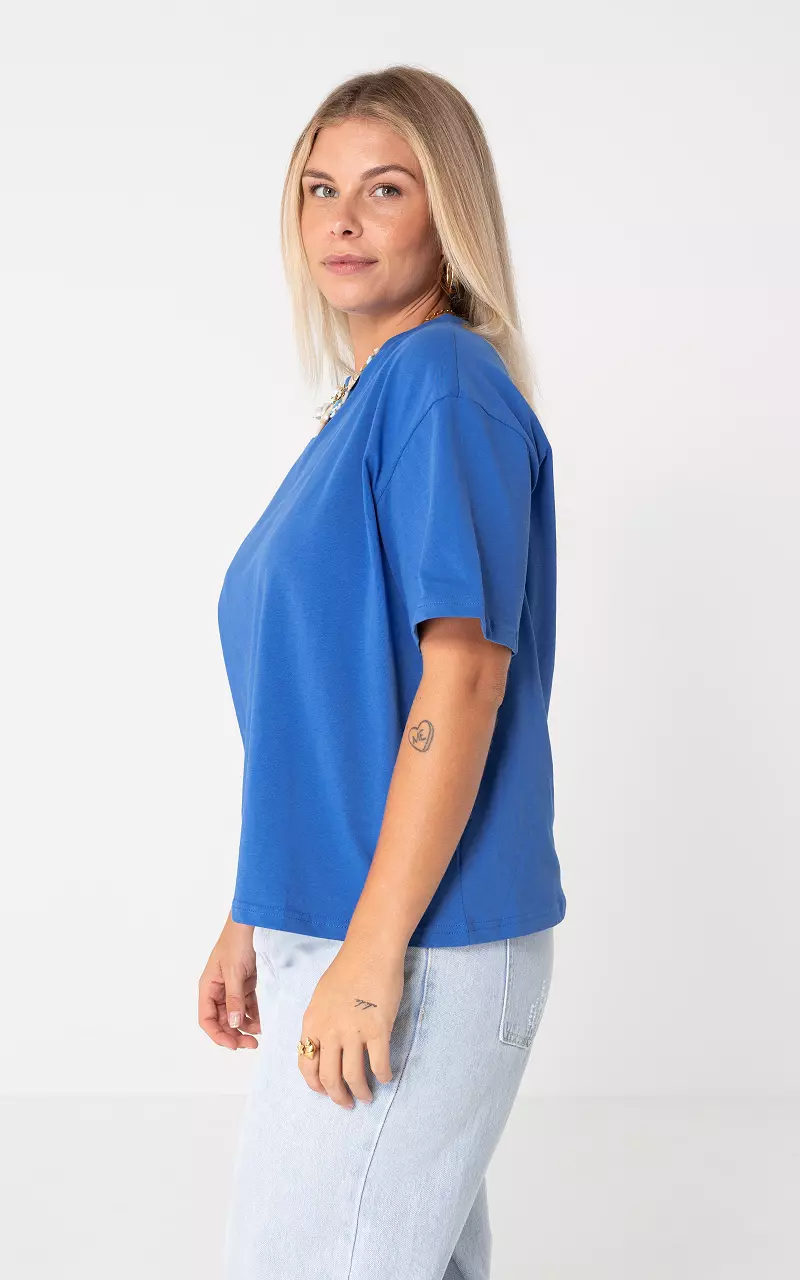 Basic t-shirt with round neck Blue
