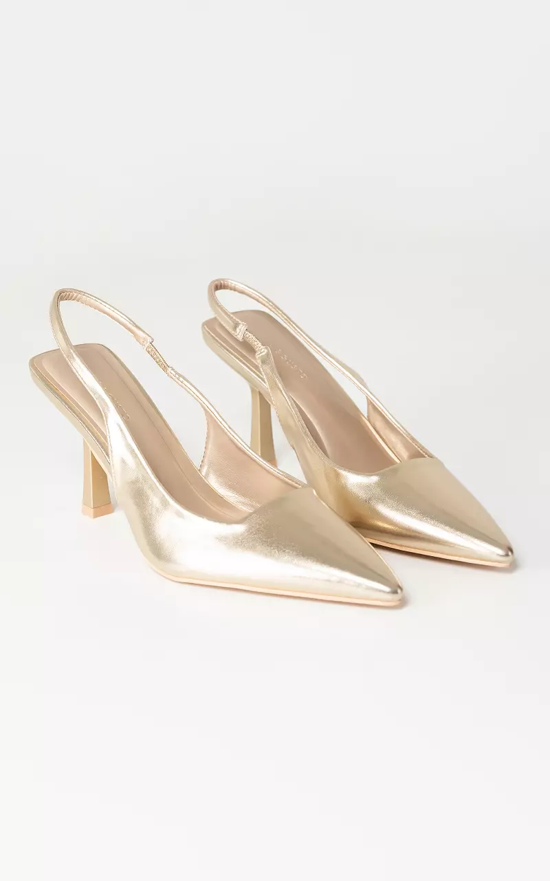 Heels with pointed toe Gold