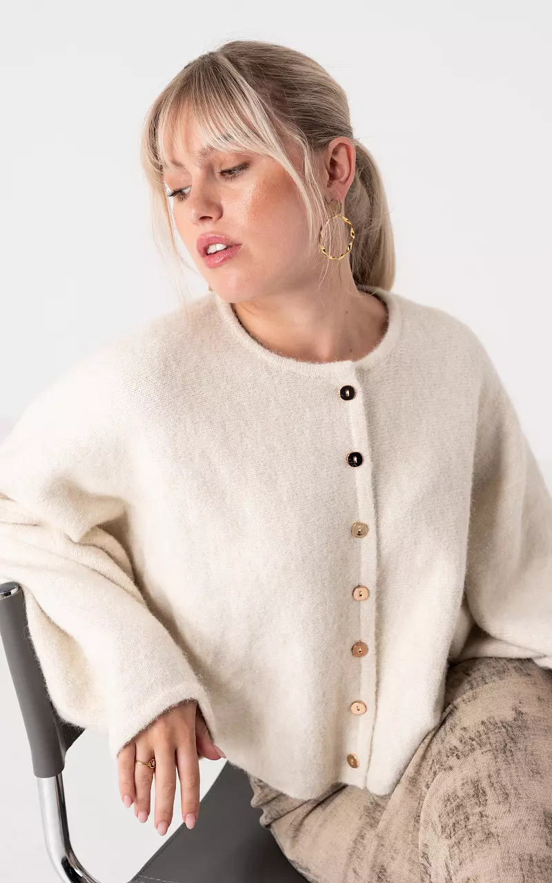 Cardigan mit Knöpfen Creme