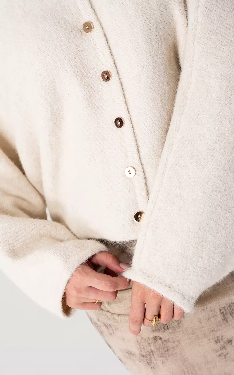 Cardigan mit Knöpfen Creme