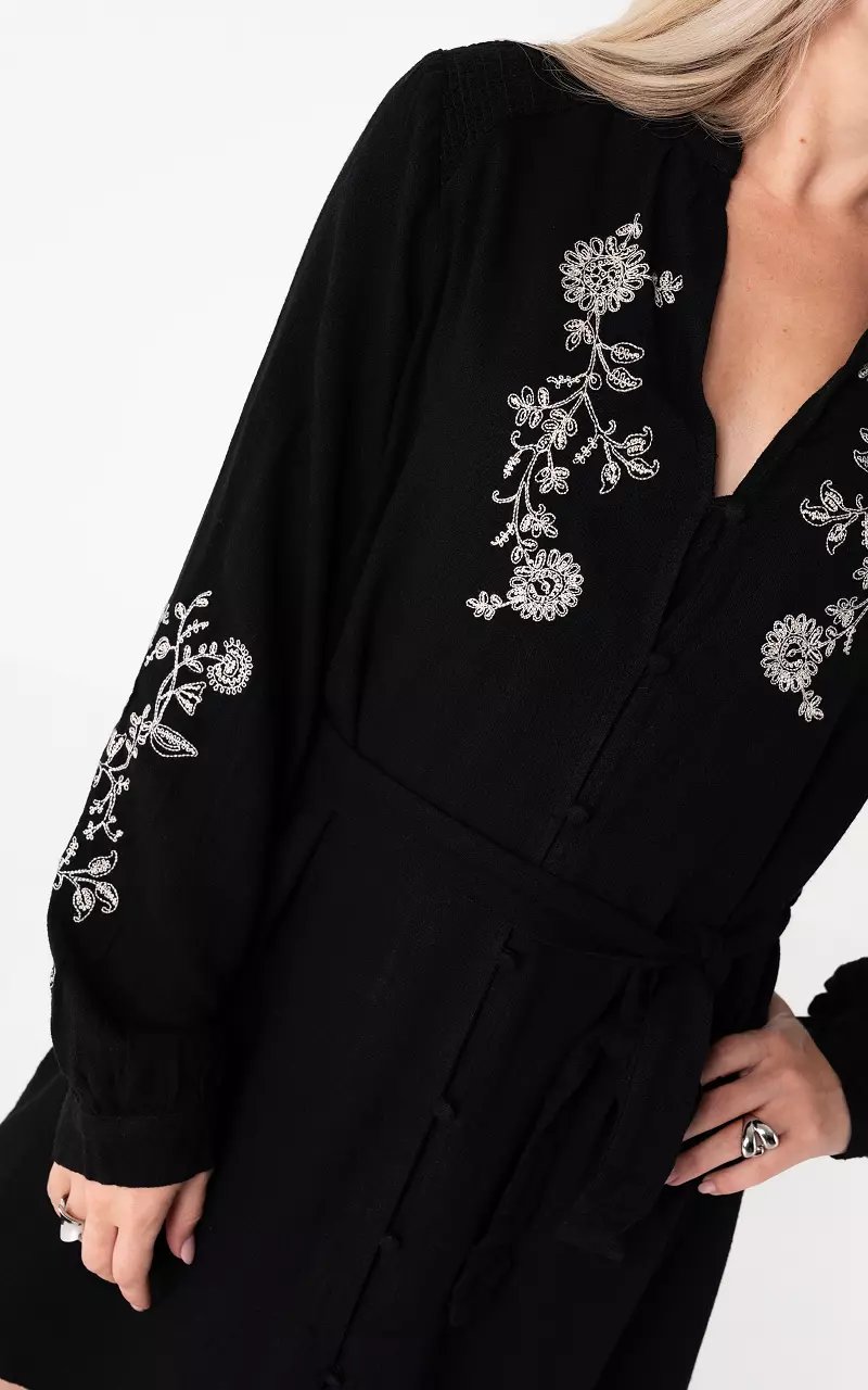 Dress with bow detail Black White