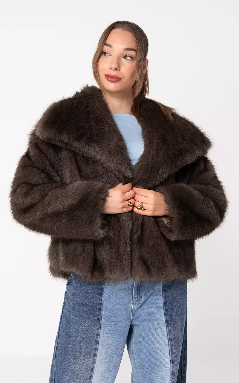 Fake fur jacket with press buttons Dark Brown