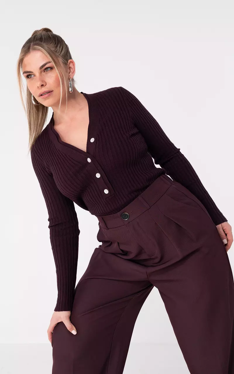 Pullover mit Knöpfen Bordeaux