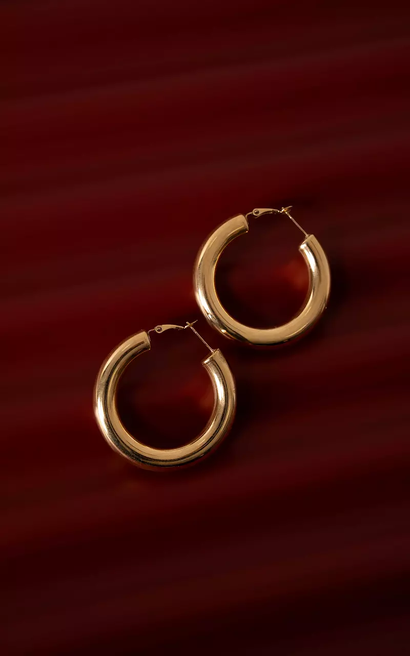 Closed earrings Gold
