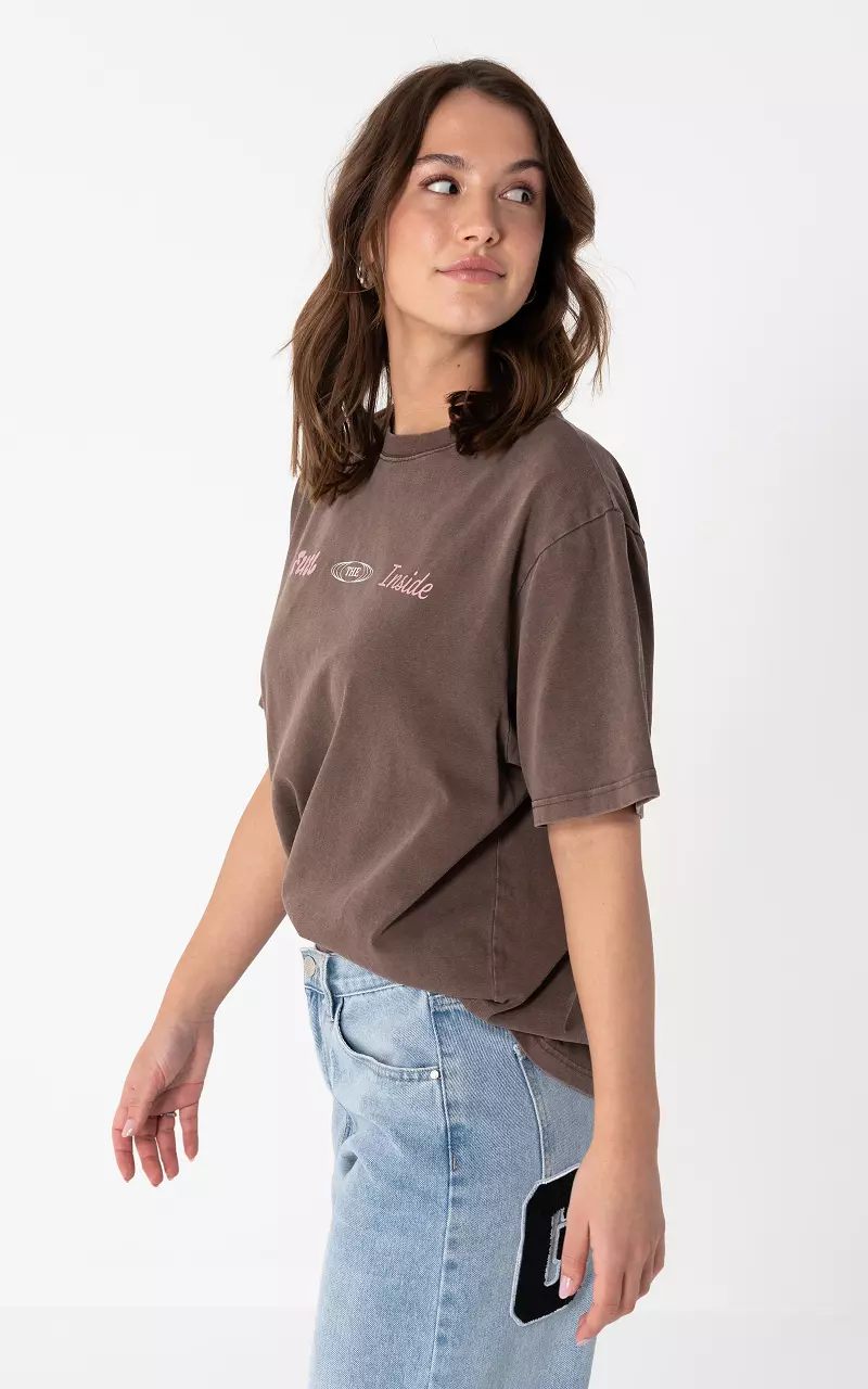 Shirt with a round neckline Brown