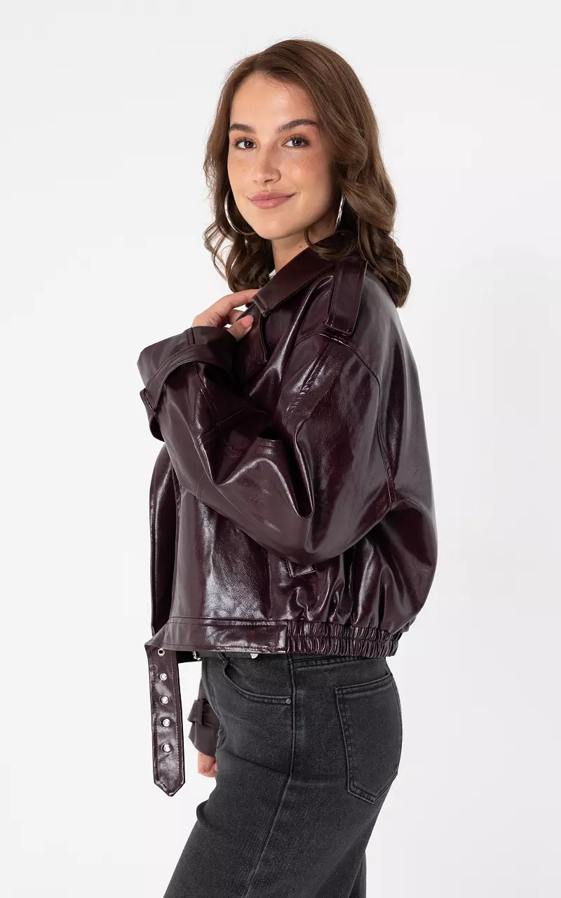Jacke in Lederoptik Bordeaux