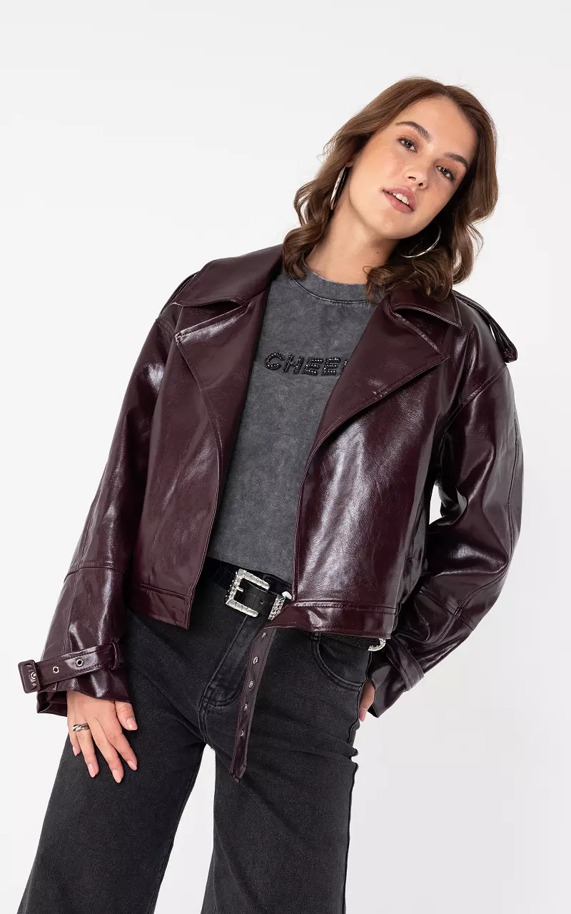 Jacke in Lederoptik Bordeaux