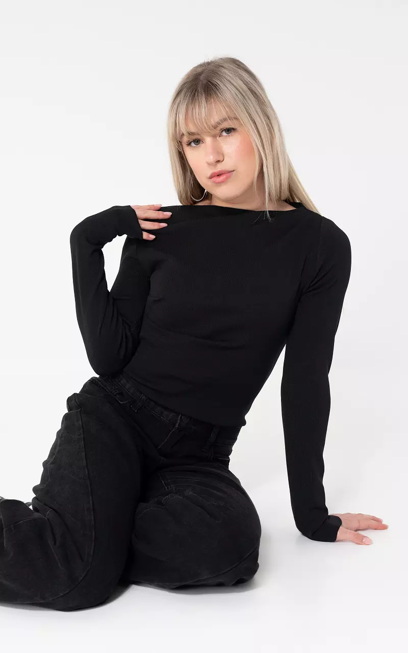 Top with boatneck Black