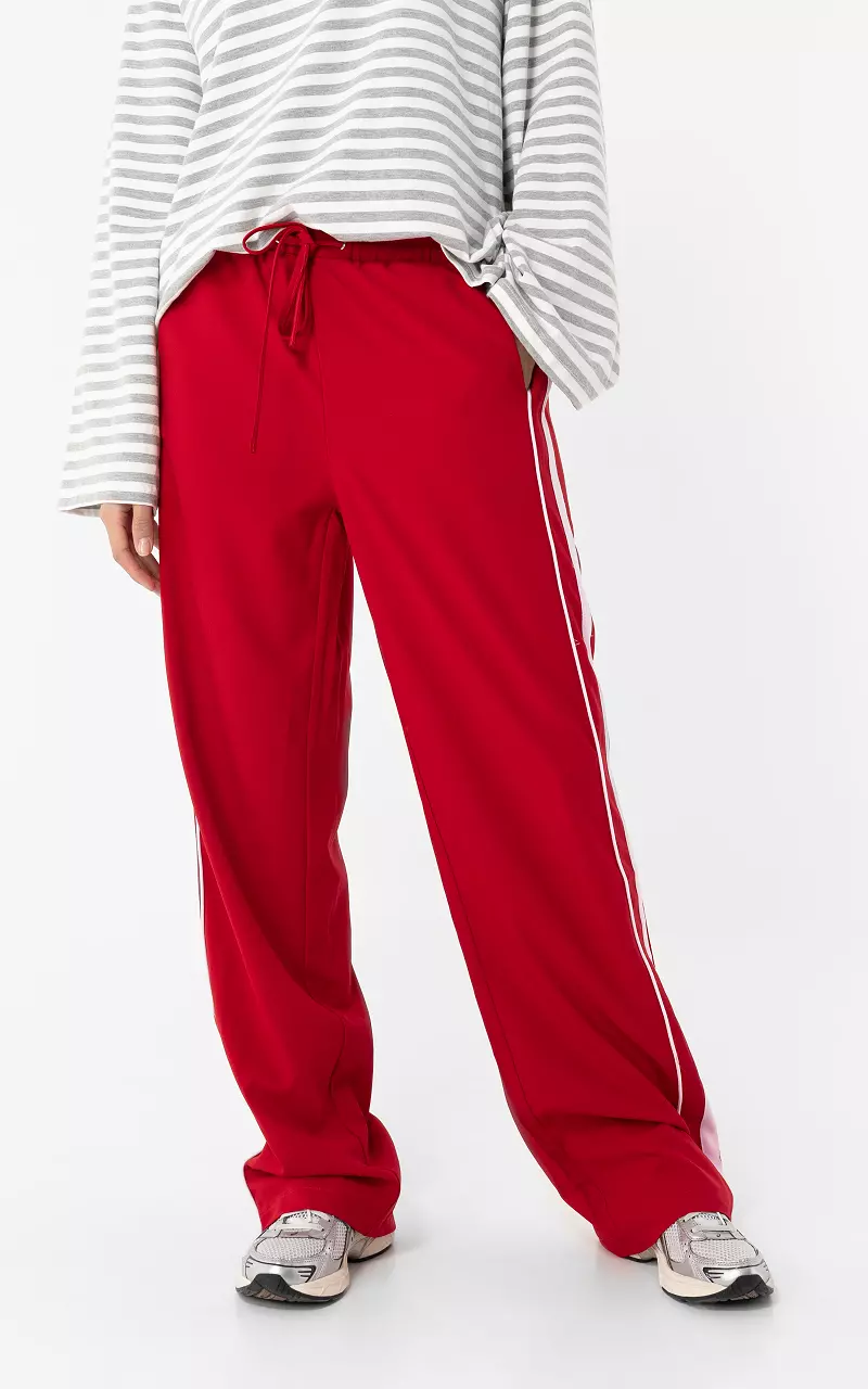 Sporty Hose mit Streifen Rot Pink