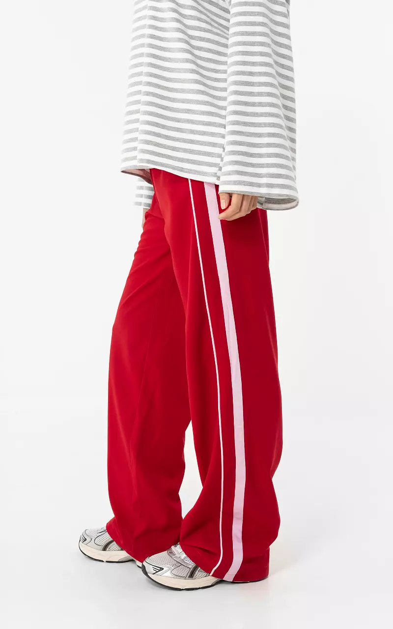 Sporty Hose mit Streifen Rot Pink
