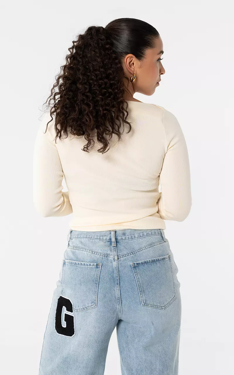 Top with boatneck Cream