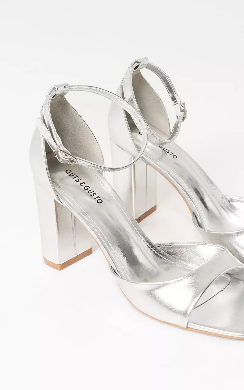 Heels with block heel Silver