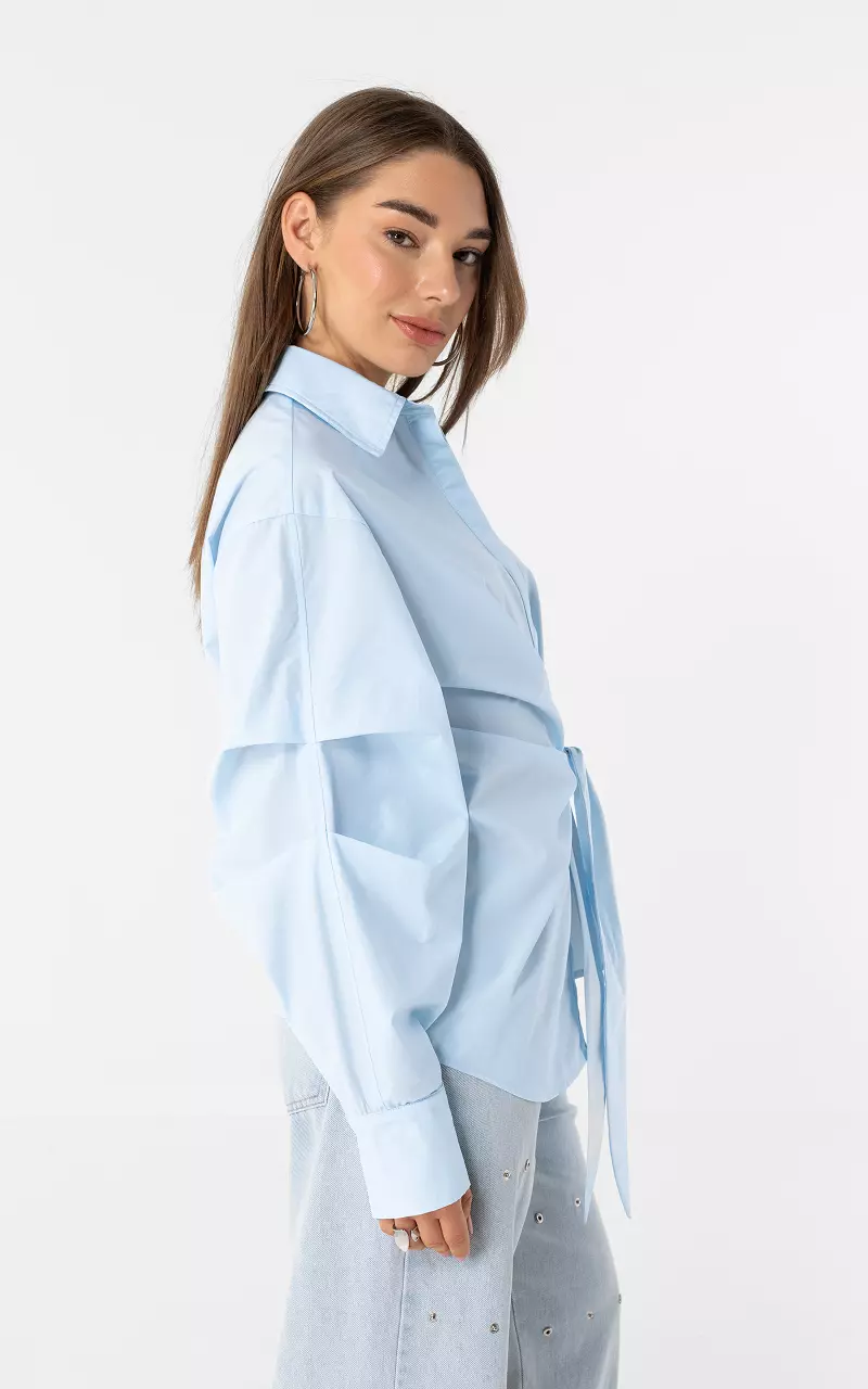 Bluse mit Schleifchen Hellblau