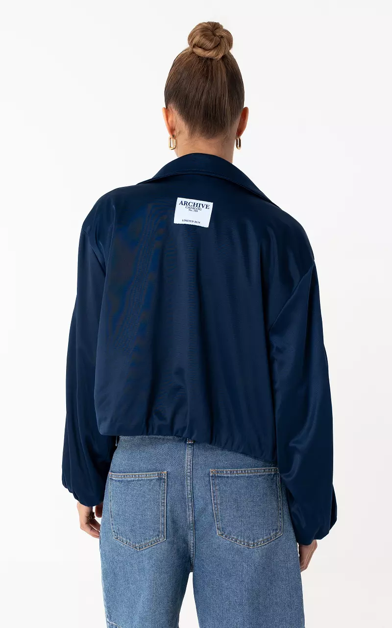 Gestreifte sportliche Jacke Dunkelblau Weiß
