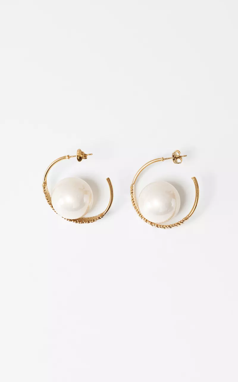 Earrings with pearl Gold