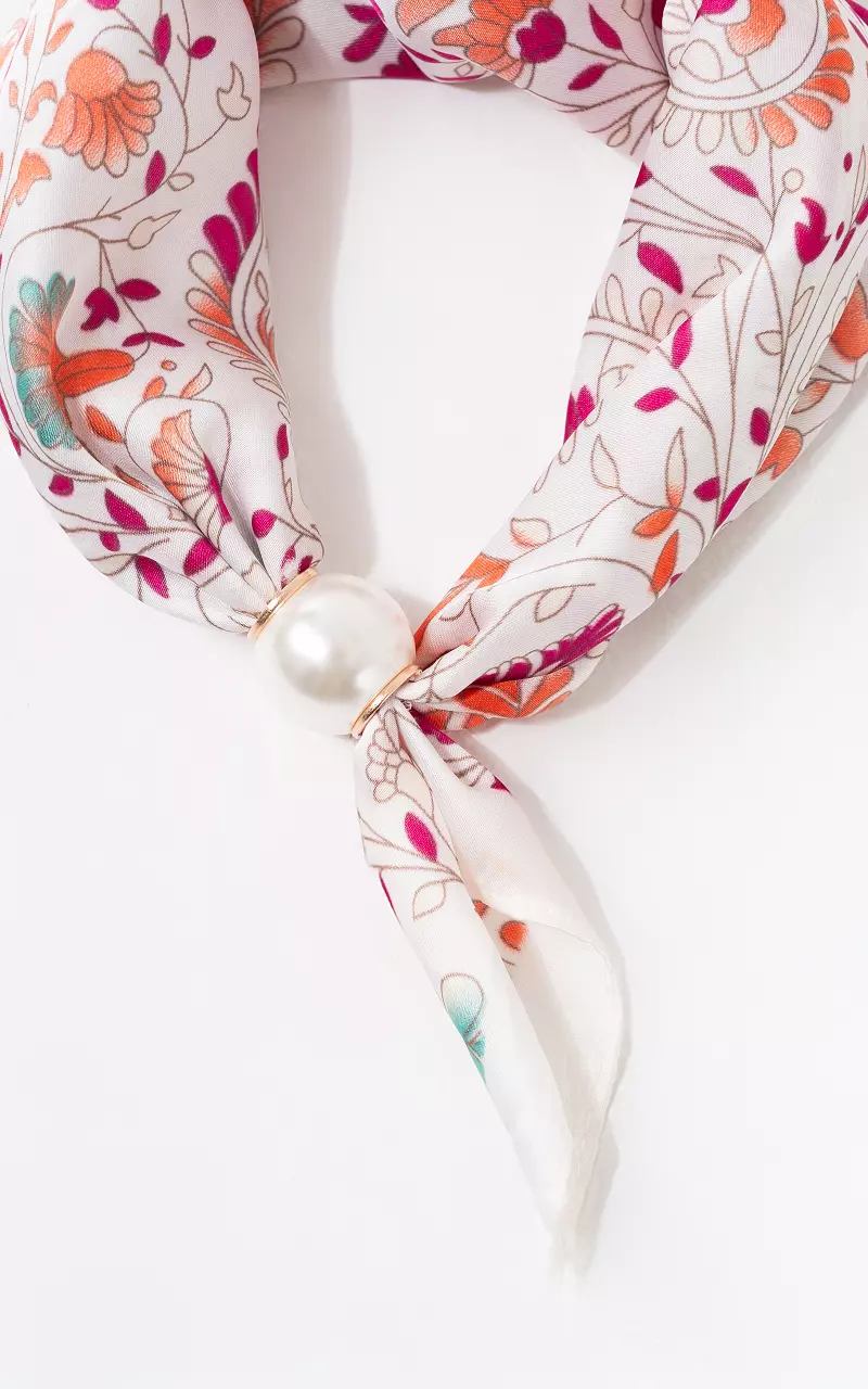Shawl with pearl Pink
