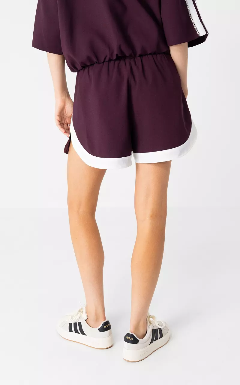 Sportliche Shorts Bordeaux Weiß