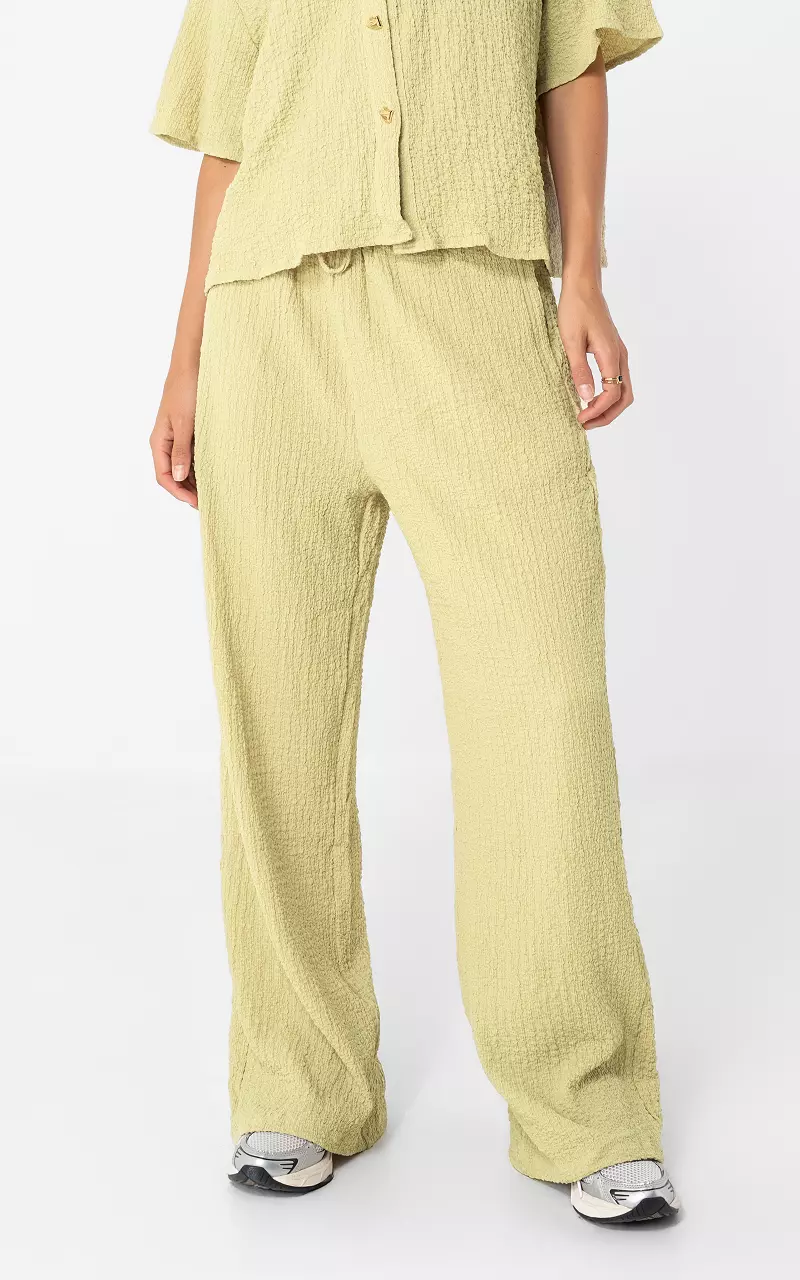 Hose mit Struktur Limonengrün