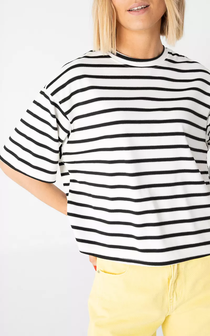 Boxy Shirt Weiß Schwarz