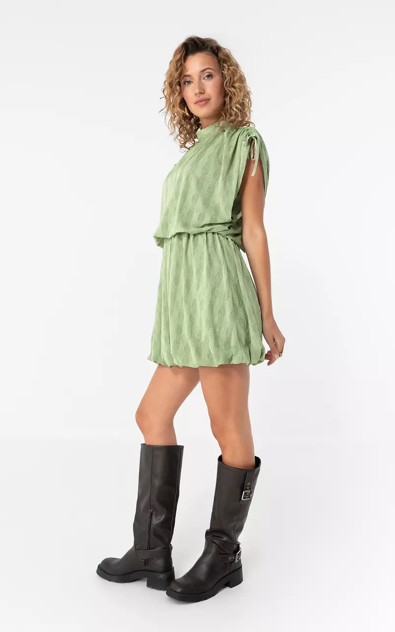 Kurzes Kleid mit Muster Grün