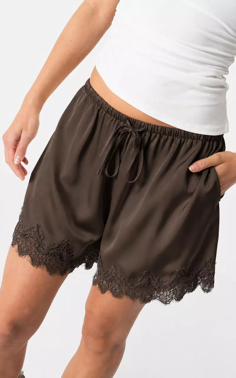 Short met kant Donkerbruin