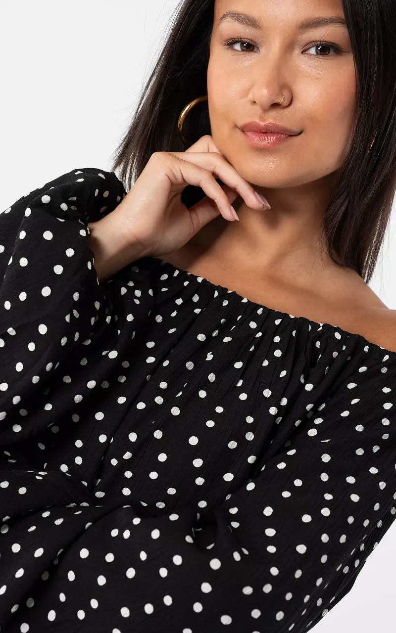 Off-Shoulder Top Black White
