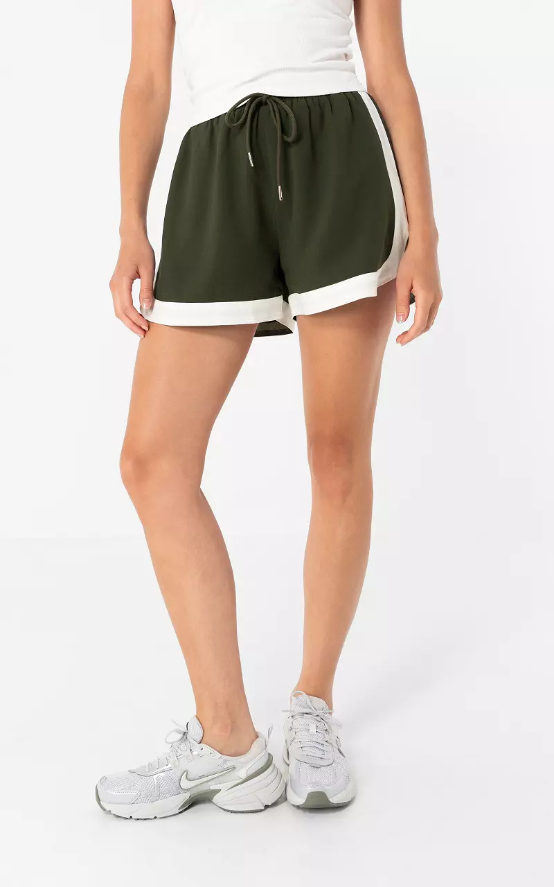 Sporty shorts Green White