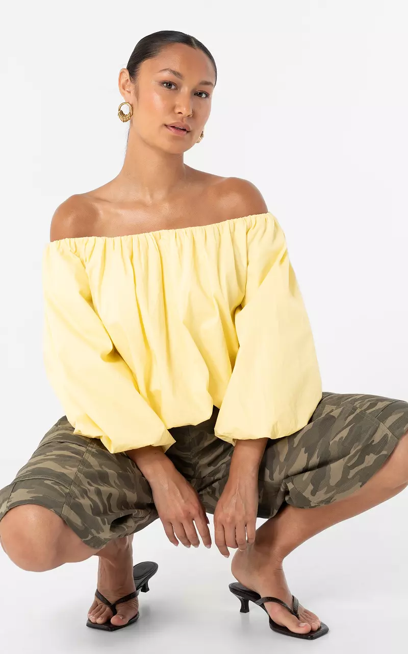 Off shoulder top Light Yellow