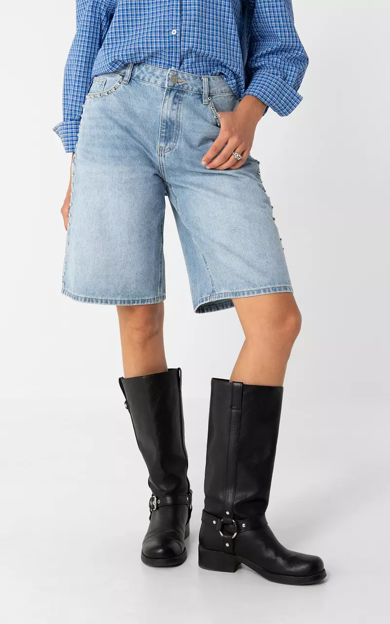 Bermudashorts mit Nieten Blau