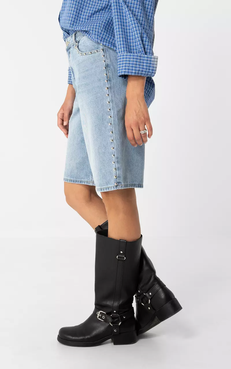 Bermudashorts mit Nieten Blau