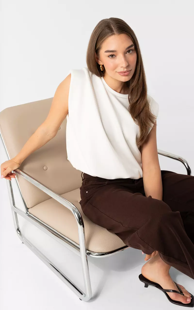 Sleeveless top White