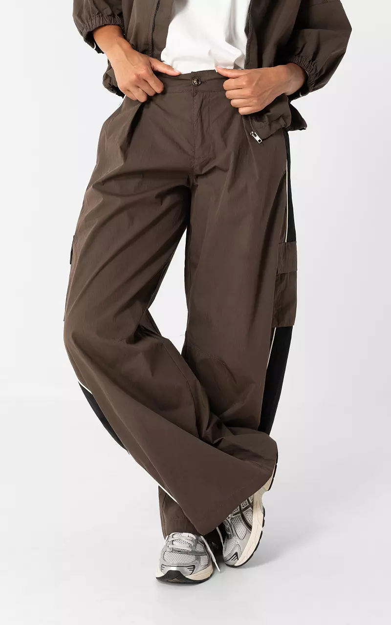 Sportliche Hose Braun Schwarz
