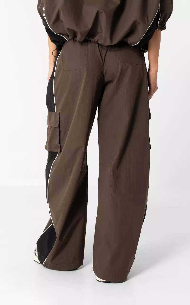 Sportliche Hose Braun Schwarz