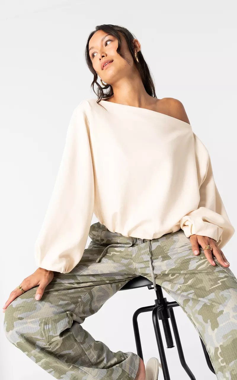 Pullover mit U-Boot-Ausschnitt Creme