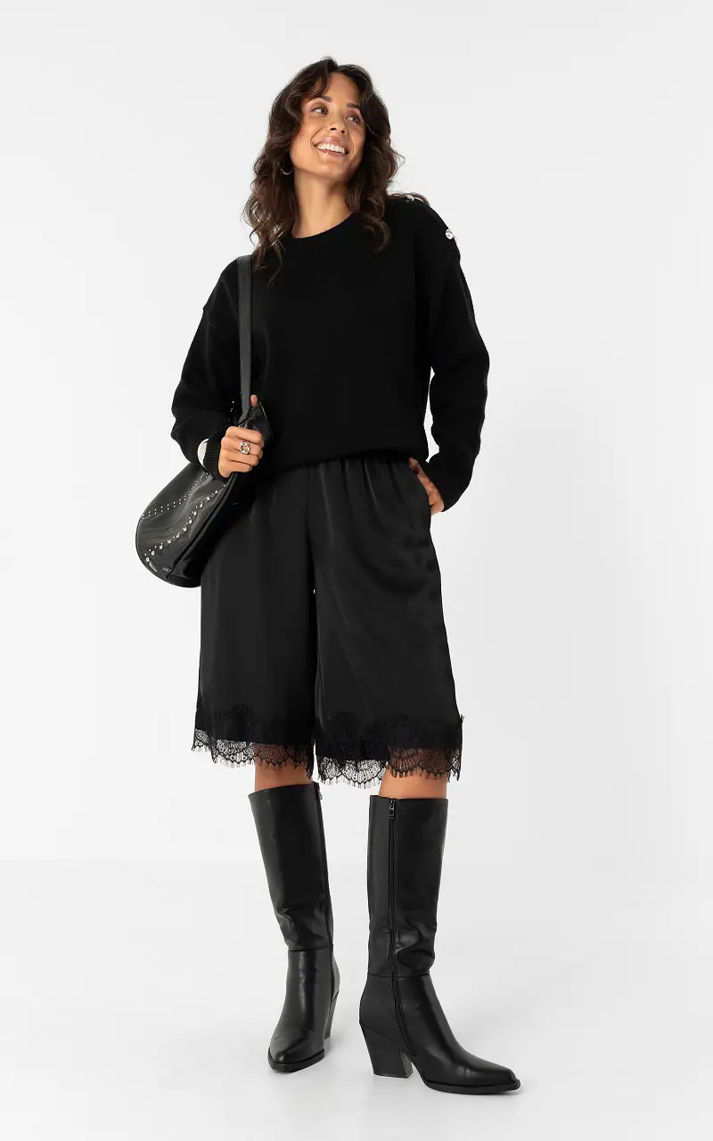 Satijnen bermuda Zwart