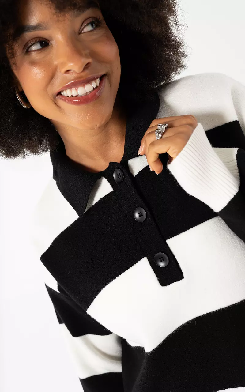 Jumper with collar Black White