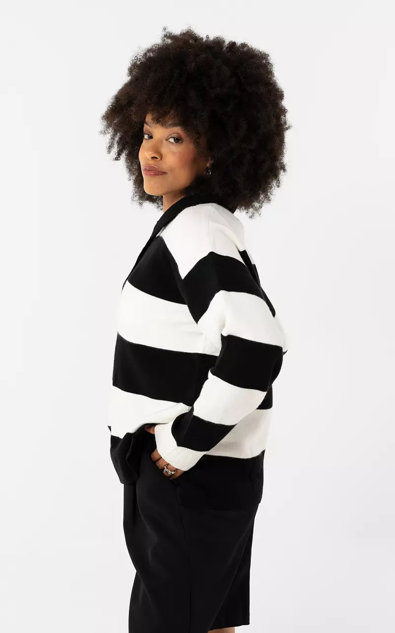 Jumper with collar Black White