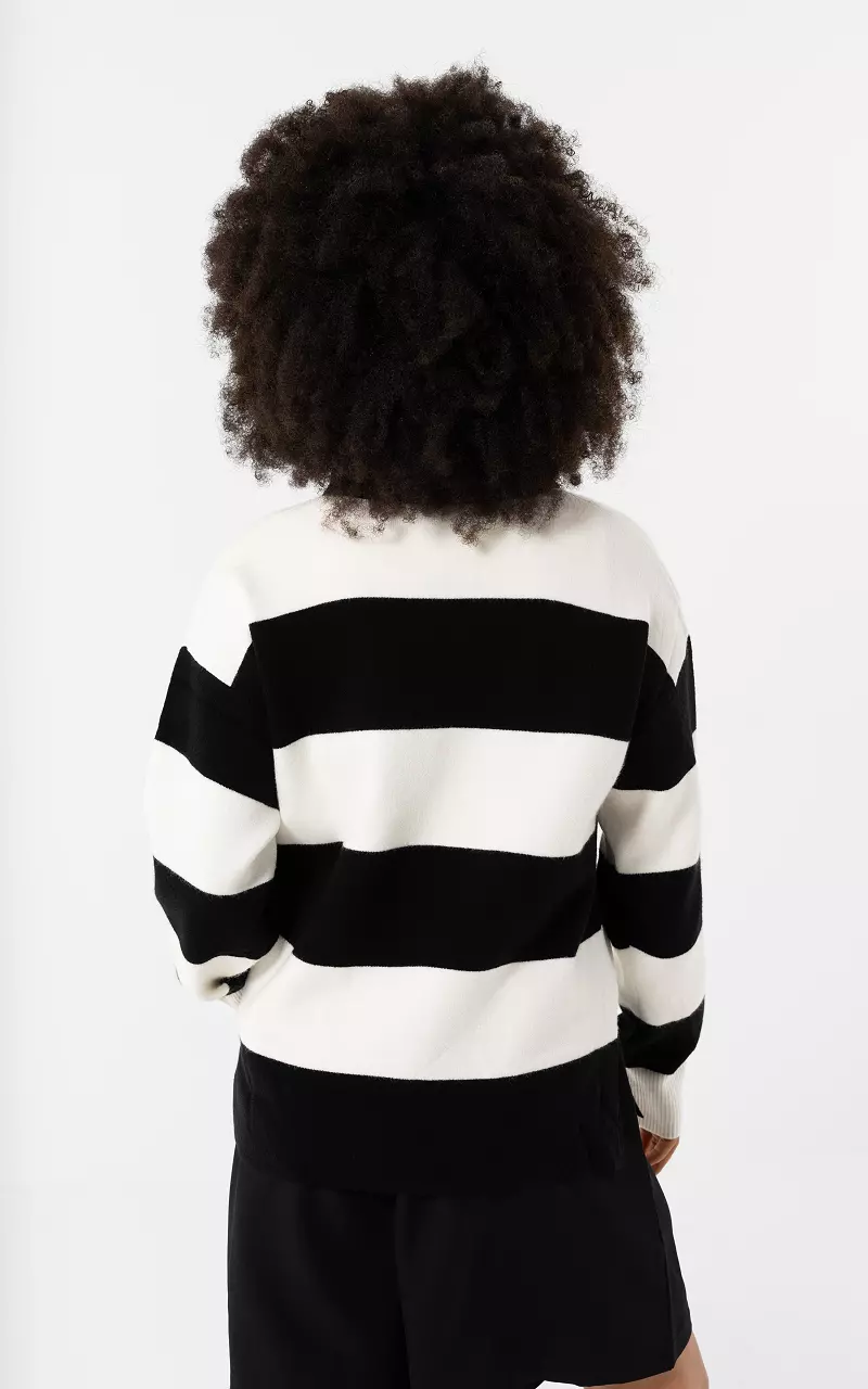 Jumper with collar Black White