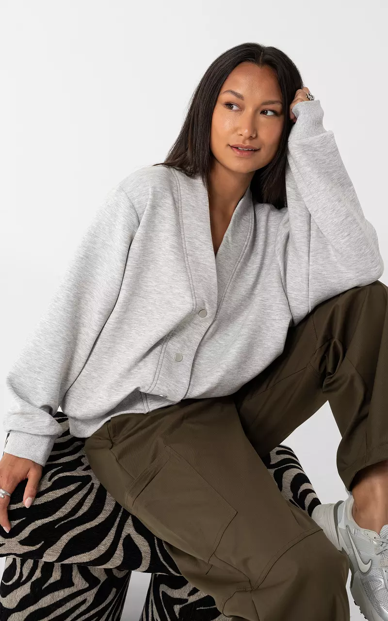 Cardigan mit Knöpfen Hellgrau
