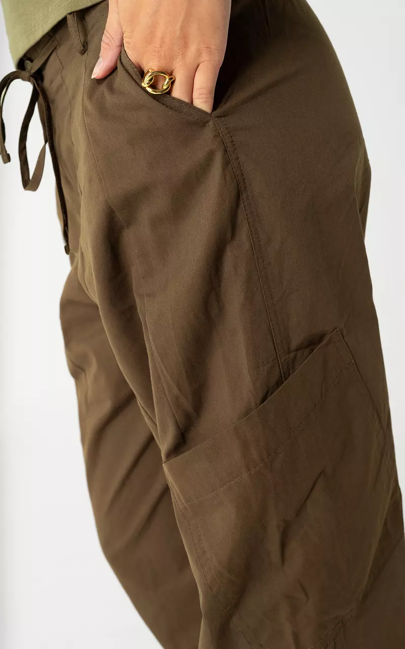 Cargo with elastic Brown