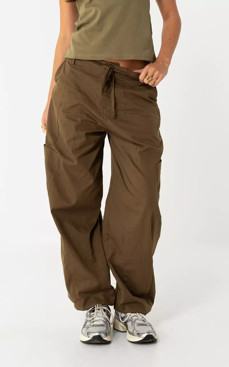 Cargo with elastic Brown