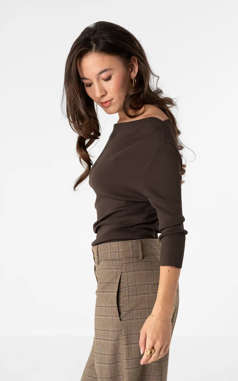 Top #110119 Marron Foncé