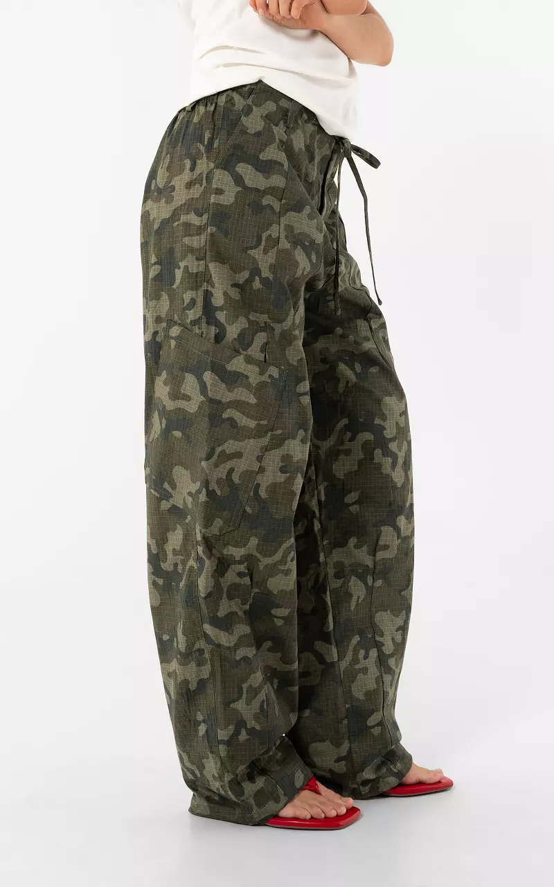 Camo trousers with elastic Camo